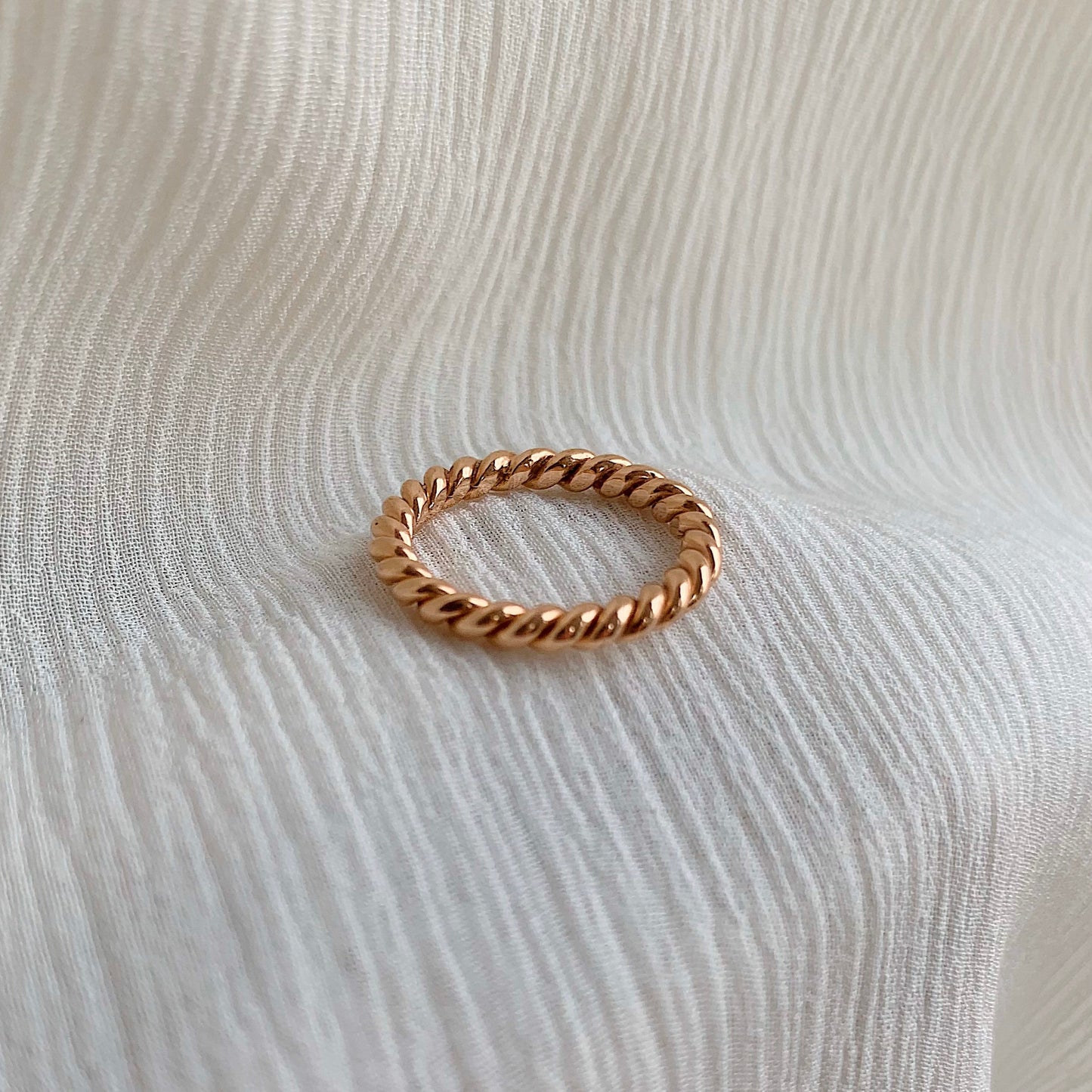 Vintage 18k Rose Gold Twisted Ring Size 5